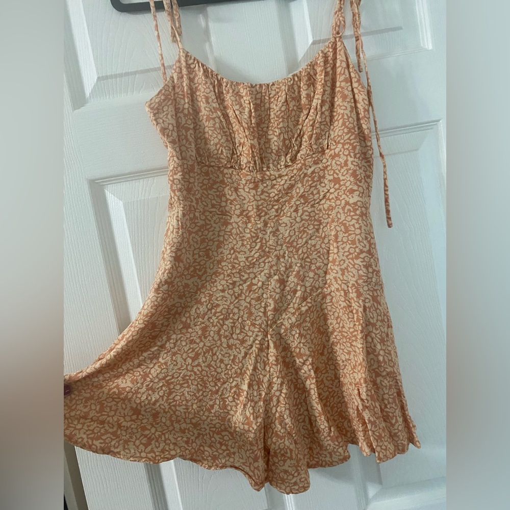 Romper - Picture 4 of 4